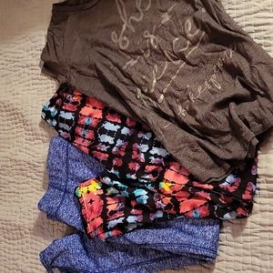 Lot of 2 leggings and Tee